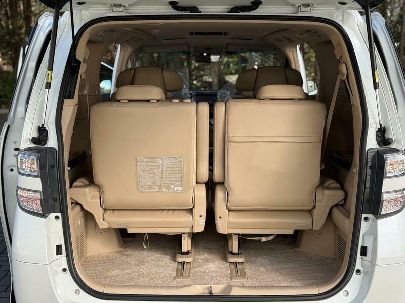 Toyota Vellfire 2014 Luxury Pack Business Edition Exceptionally Clean V6 3.5 Petrol