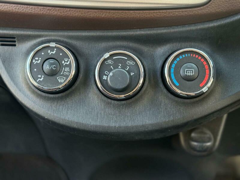 Toyota YARIS 2014-VVT-i (Jewela Spec)