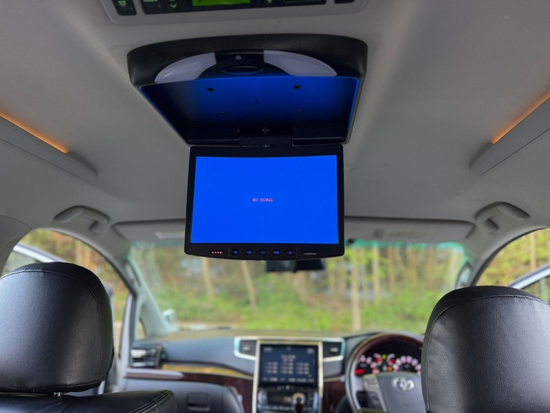 Toyota Vellfire 2400cc Petrol | 2013 | Stunning Body Kit | Luxury 7 Seater