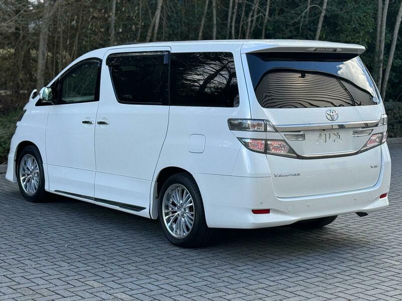 Toyota Vellfire 2014 Luxury Pack Business Edition Exceptionally Clean V6 3.5 Petrol