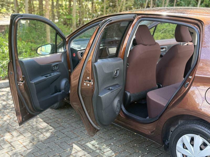 Toyota YARIS 2014-VVT-i (Jewela Spec)