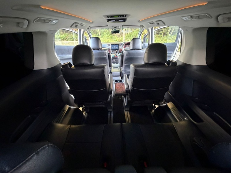 Toyota Vellfire 2400cc Petrol | 2013 | Stunning Body Kit | Luxury 7 Seater