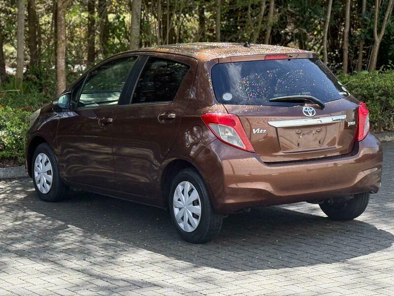 Toyota YARIS 2014-VVT-i (Jewela Spec)