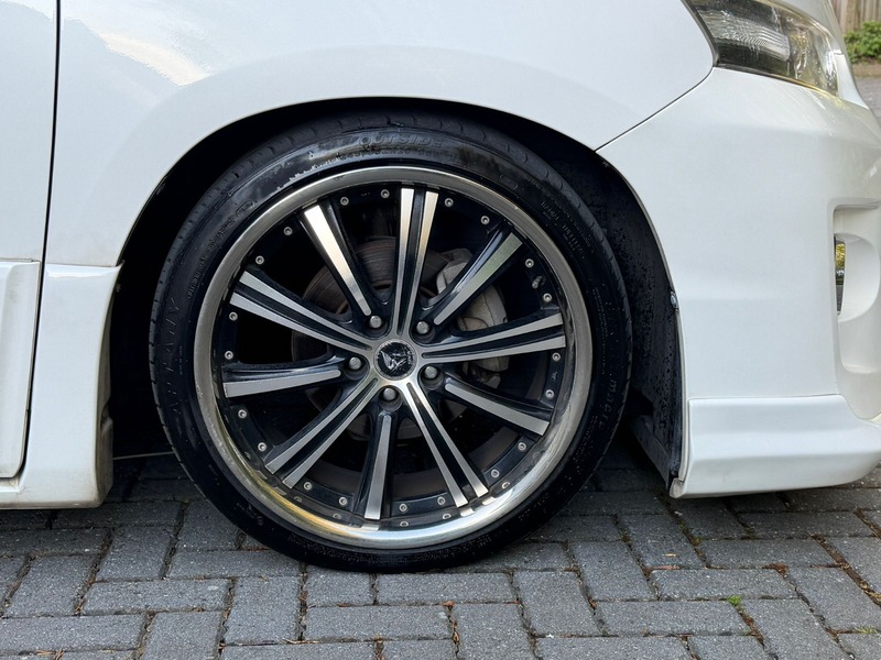 Toyota Vellfire 2400cc Petrol | 2013 | Stunning Body Kit | Luxury 7 Seater