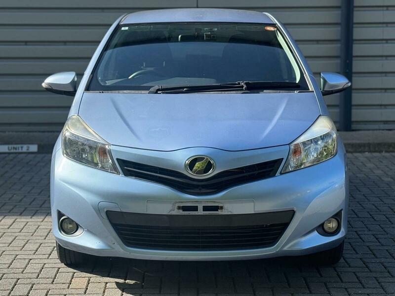 Toyota YARIS 2014 1.33 Dual VVT-i Icon Hatchback 5dr Petrol Multidrive S Euro 6 (99 p)