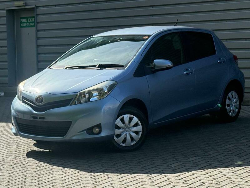 Toyota YARIS 2014 1.33 Dual VVT-i Icon Hatchback 5dr Petrol Multidrive S Euro 6 (99 p)