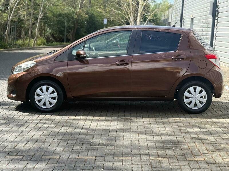 Toyota YARIS 2014-VVT-i (Jewela Spec)