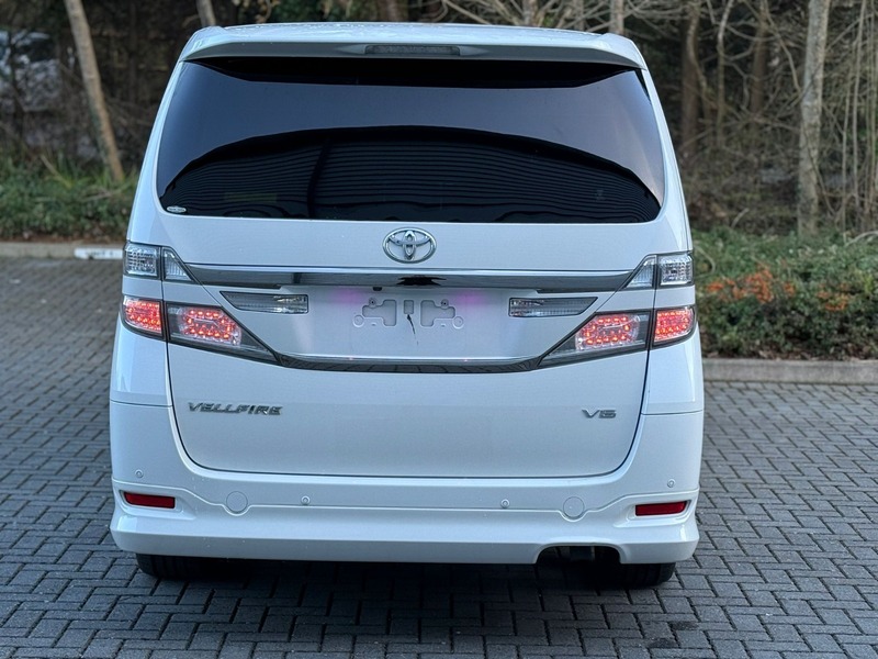 Toyota Vellfire 2013 Business Lounge | Dual sunroof 24M Warr