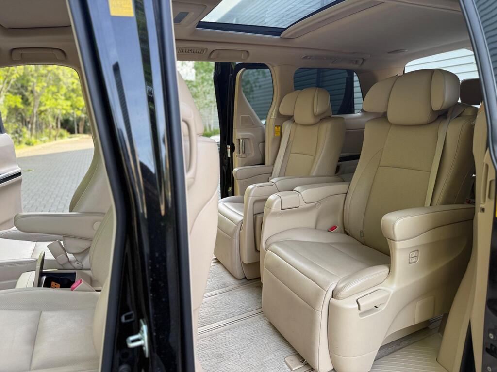 Toyota Vellfire 2013 Luxury Edition V6 3.5 Petrol