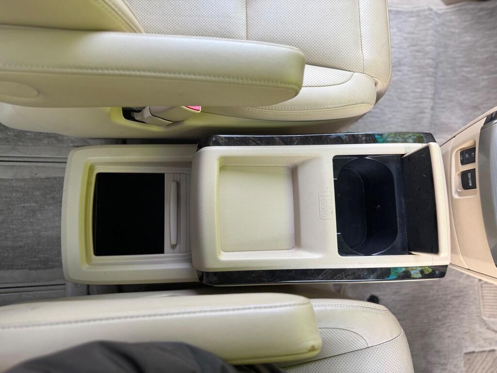 Toyota Vellfire 2013 Luxury Edition V6 3.5 Petrol