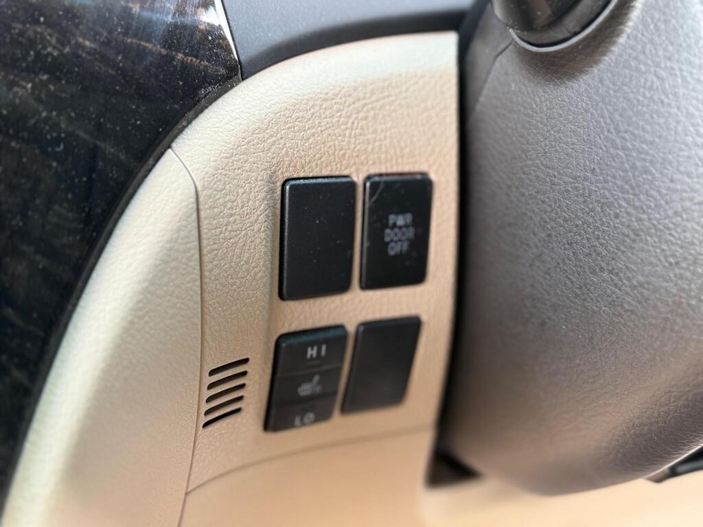 Toyota Vellfire 2013 Luxury Edition V6 3.5 Petrol