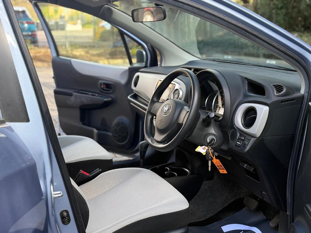 Toyota Yaris 1000cc 2014 Petrol Automatic