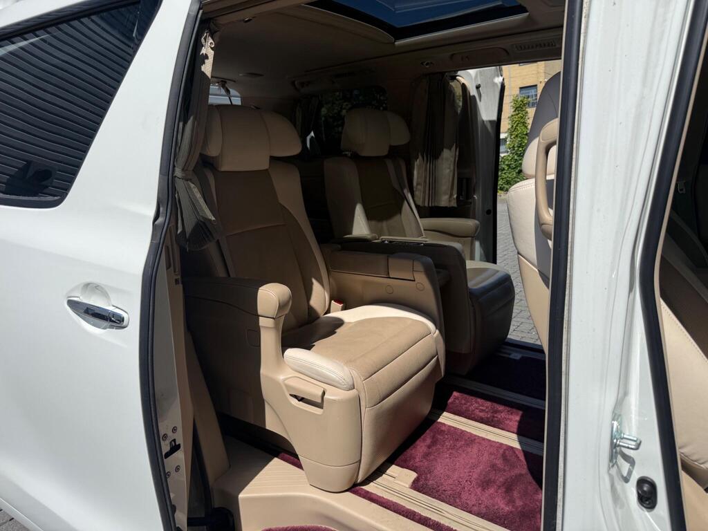 Toyota Alphard Business Edition 2014 – Luxury 3.5L V6