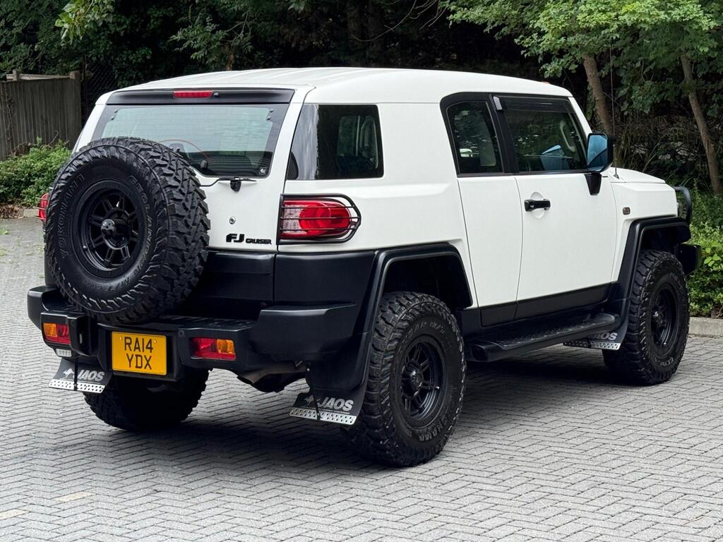 Toyota FJ Cruiser Ultimate Edition- 2014 Matt White