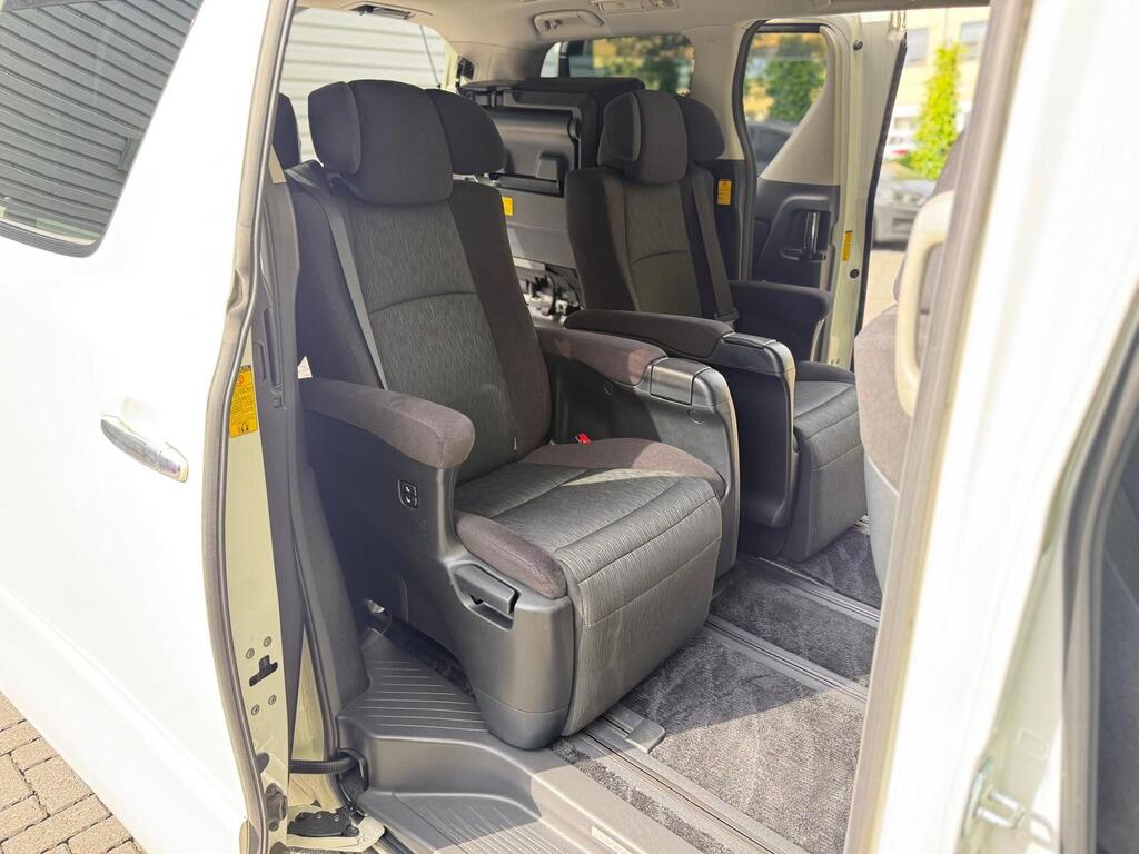 Toyota Vellfire 3.5L V6 2014 | Rare 4WD | Captain seats