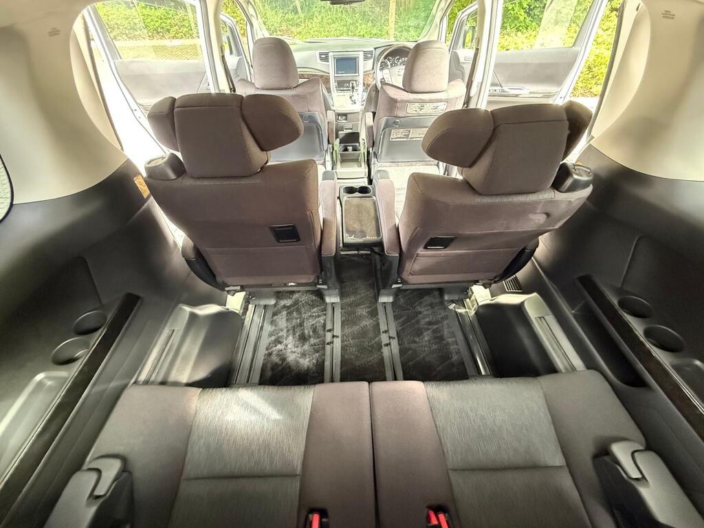 Toyota Vellfire 3.5L V6 2014 | Rare 4WD | Captain seats