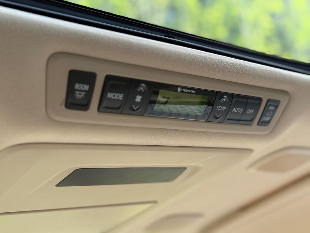 Toyota Vellfire 2013 Luxury Edition V6 3.5 Petrol