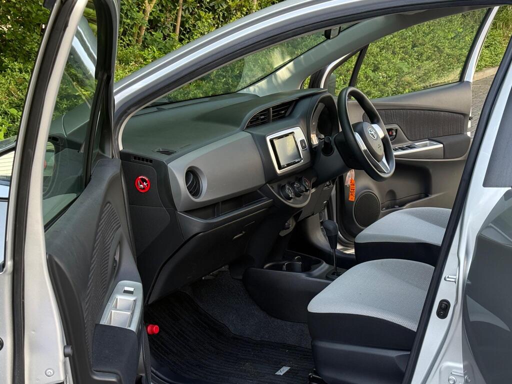 TOYOTA YARIS 2014 | Grade 4 | Genuine Low Miles