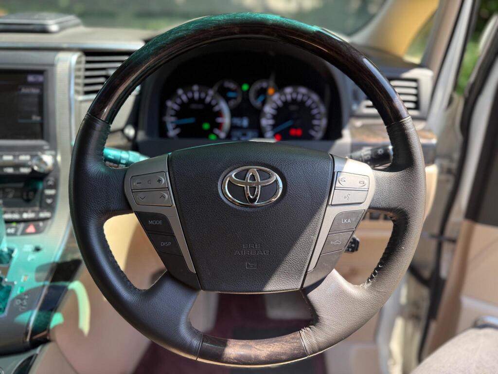 Toyota Alphard Business Edition 2014 – Luxury 3.5L V6