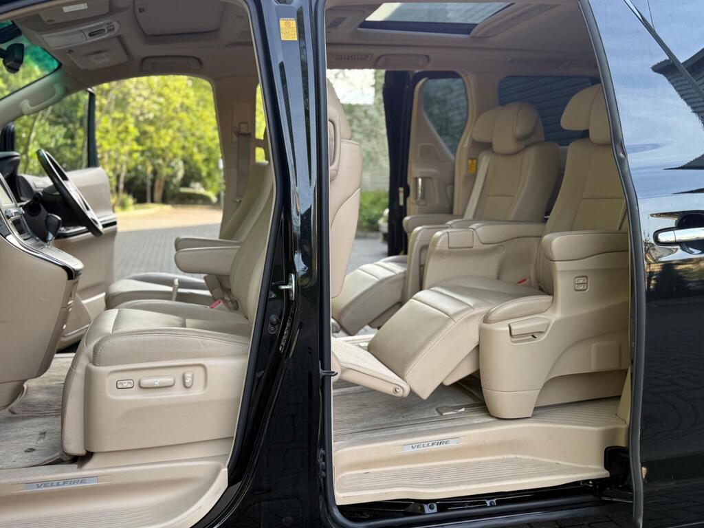 Toyota Vellfire 2013 Luxury Edition V6 3.5 Petrol