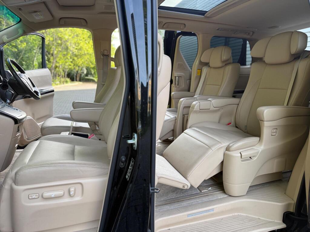Toyota Vellfire 2013 Luxury Edition V6 3.5 Petrol