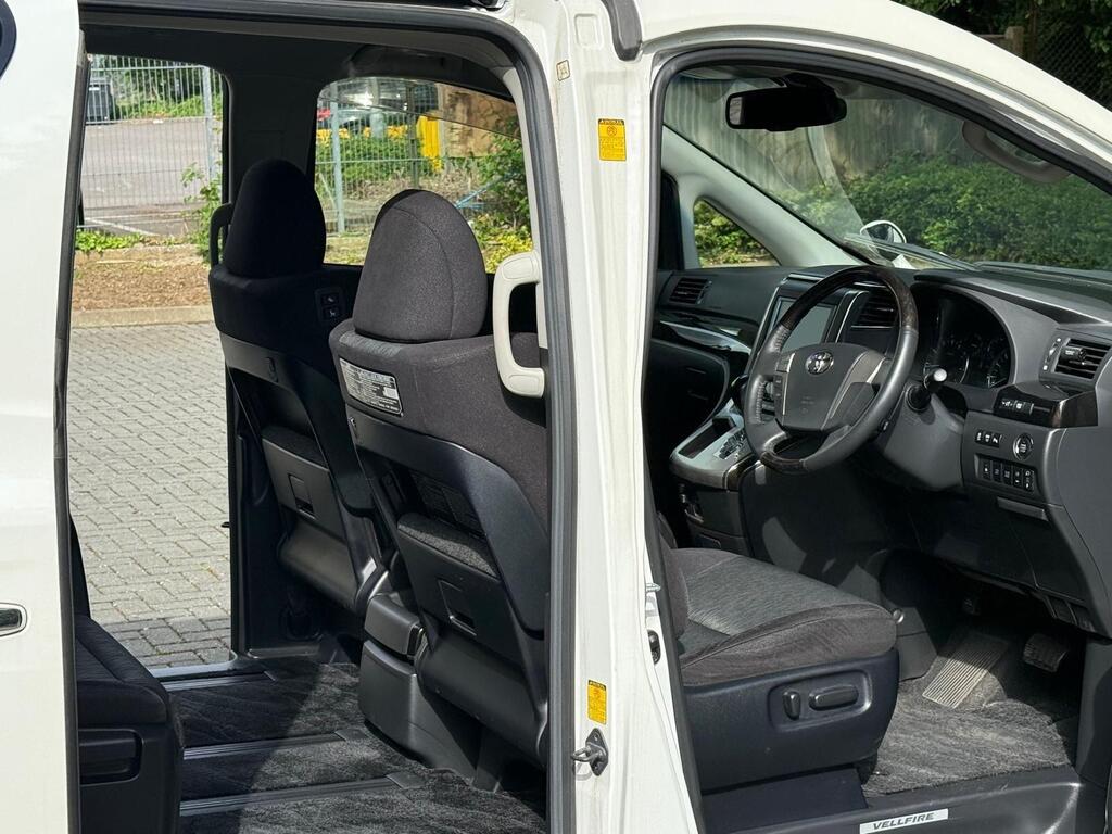 Toyota Vellfire 3.5L V6 2014 | Rare 4WD | Captain seats