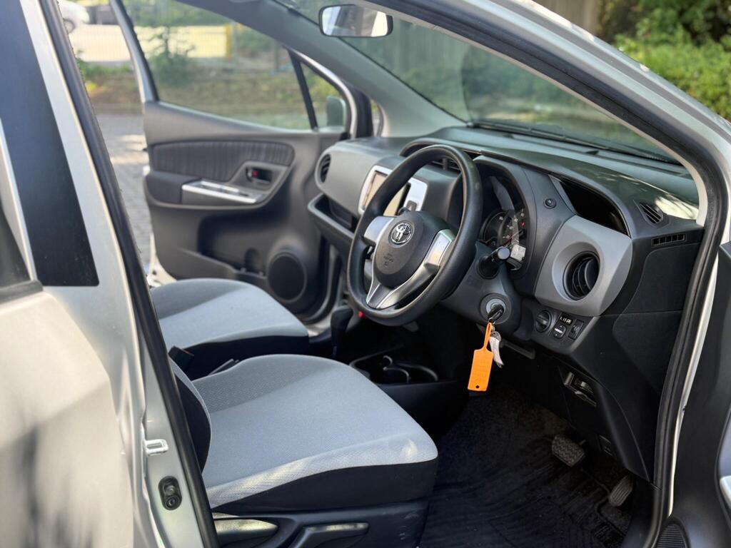 TOYOTA YARIS 2014 | Grade 4 | Genuine Low Miles