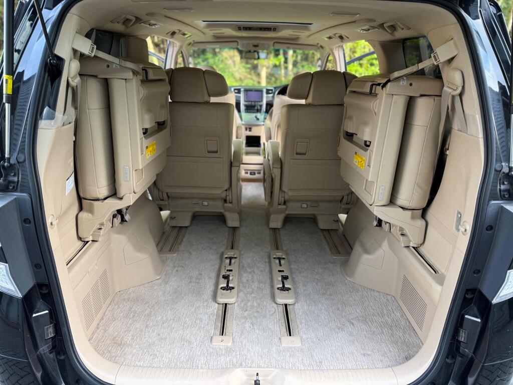 Toyota Vellfire 2013 Luxury Edition V6 3.5 Petrol
