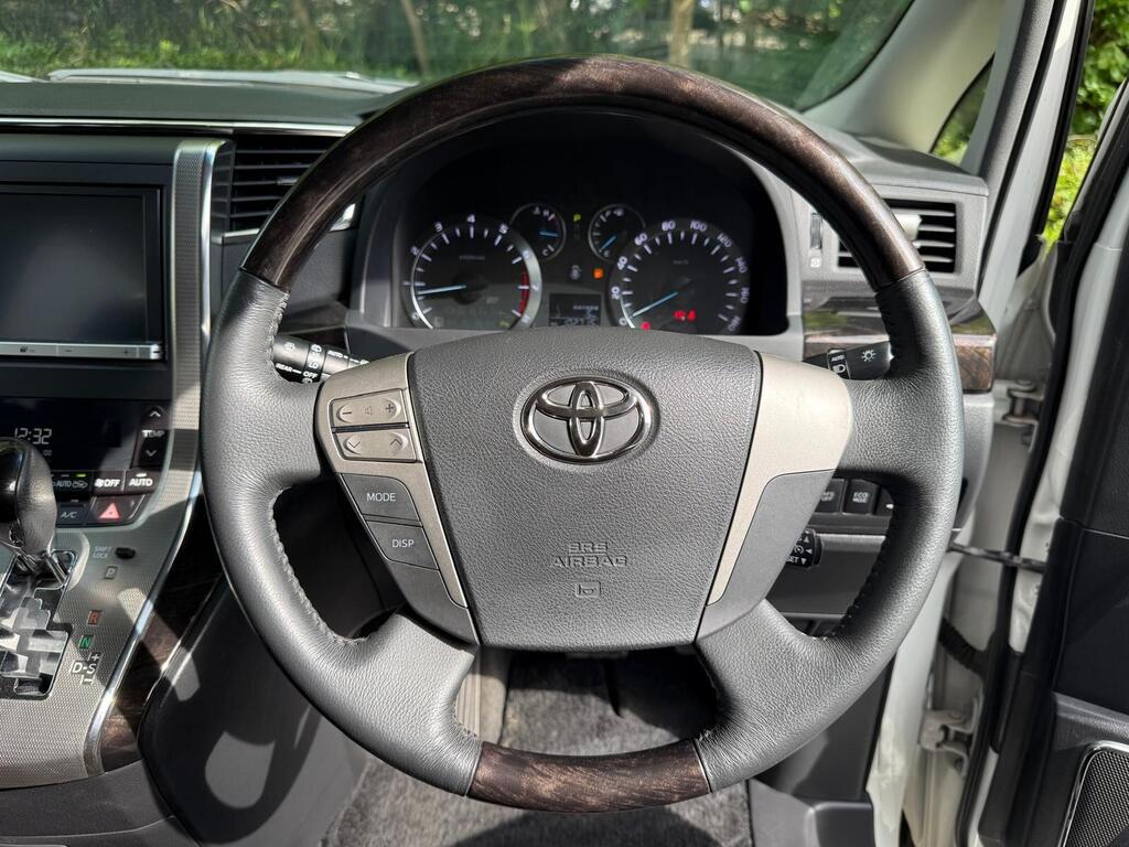Toyota Vellfire 3.5L V6 2014 | Rare 4WD | Captain seats
