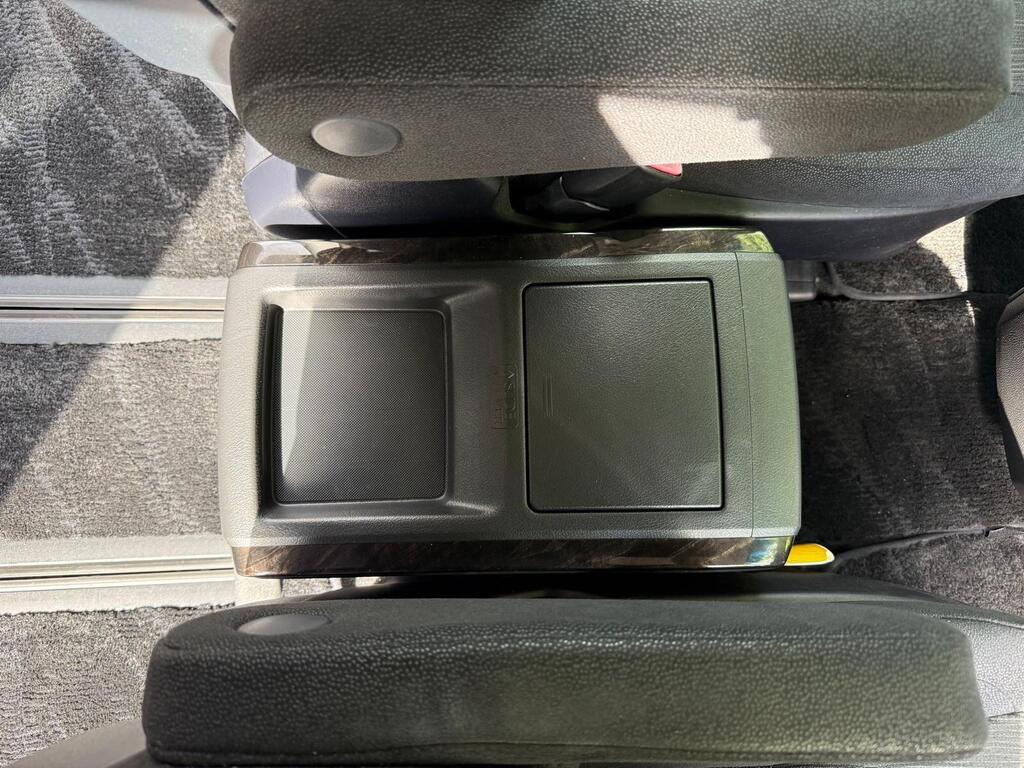 Toyota Vellfire 3.5L V6 2014 | Rare 4WD | Captain seats