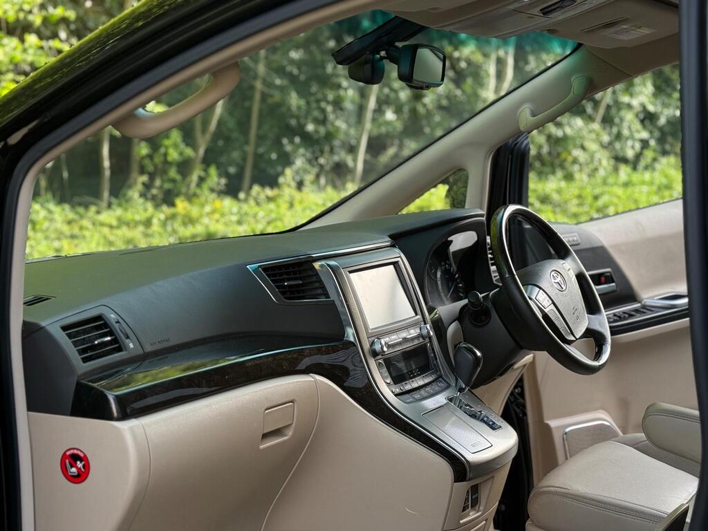 Toyota Vellfire 2013 Luxury Edition V6 3.5 Petrol