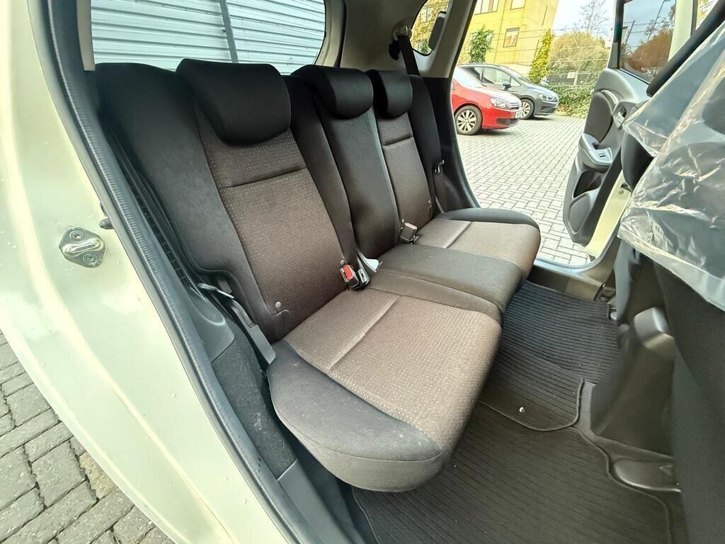 Honda Jazz 2014 Petrol Hybrid| Fresh Import