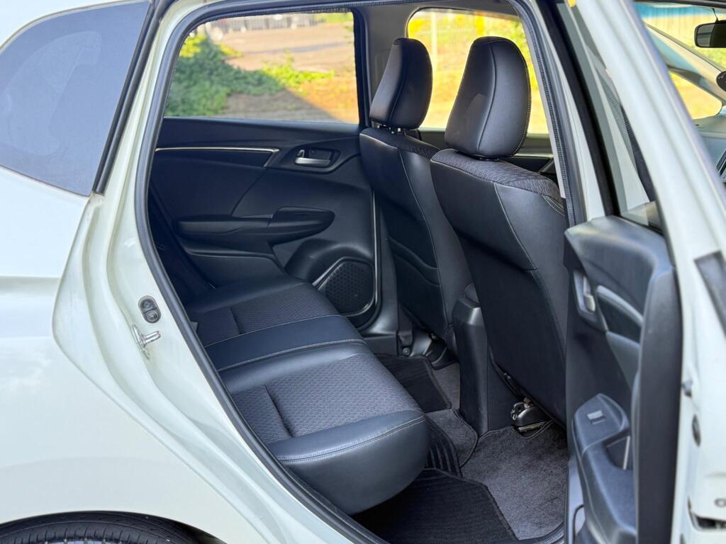 Honda Jazz 2015 Petrol Hybrid | Alloy Wheels | Cruise Control
