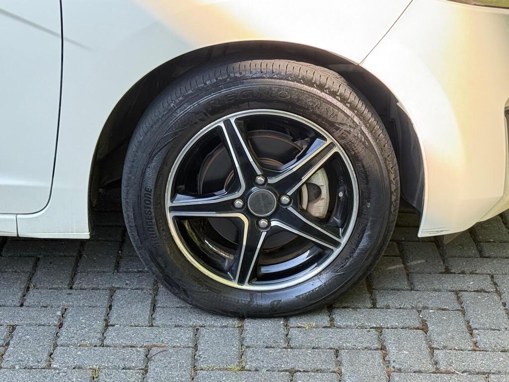 Honda Jazz 2015 Petrol Hybrid | Alloy Wheels | Cruise Control