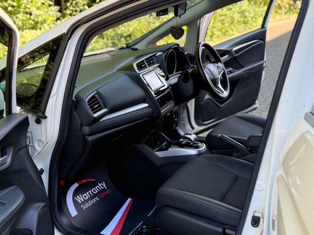 Honda Jazz 2015 Petrol Hybrid | Alloy Wheels | Cruise Control