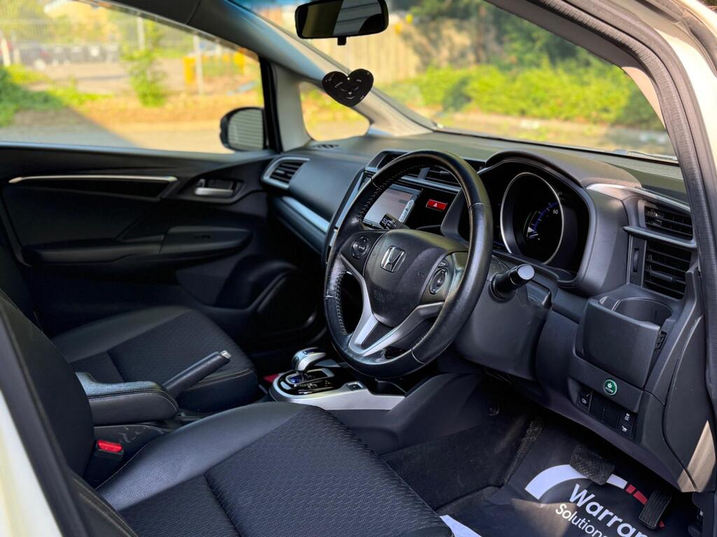 Honda Jazz 2015 Petrol Hybrid | Alloy Wheels | Cruise Control