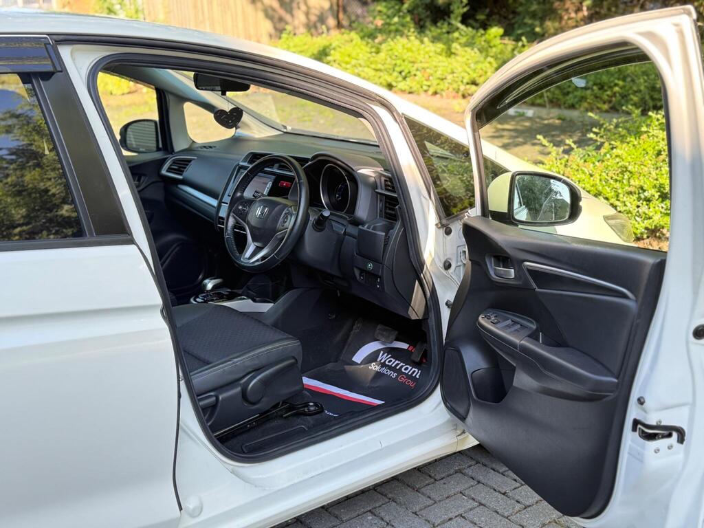 Honda Jazz 2015 Petrol Hybrid | Alloy Wheels | Cruise Control