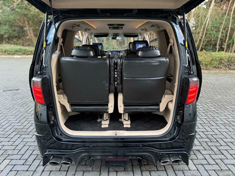 Toyota Vellfire Petrol 2014 Just Like Brand New Show Car