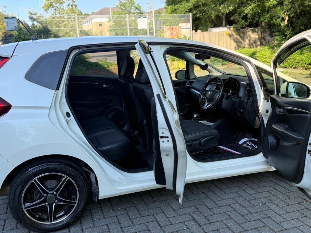 Honda Jazz 2015 Petrol Hybrid | Alloy Wheels | Cruise Control