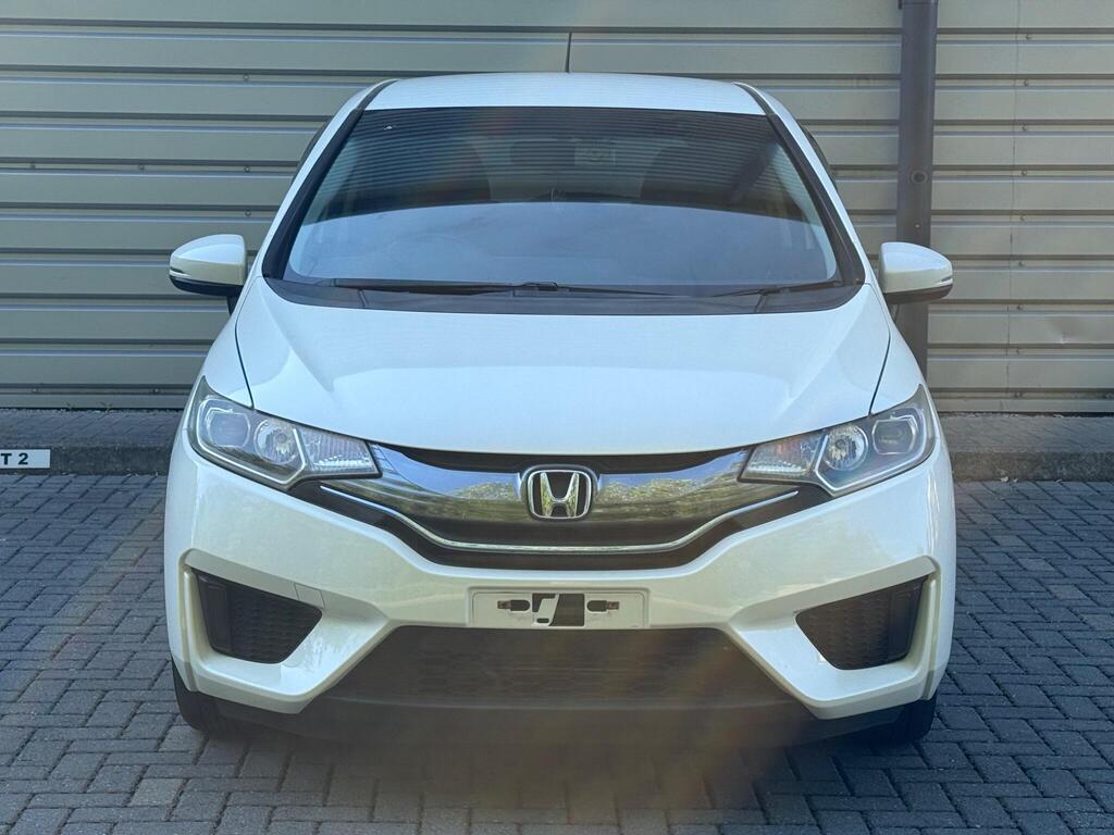 Honda Jazz 2015 Petrol Hybrid | Alloy Wheels | Cruise Control