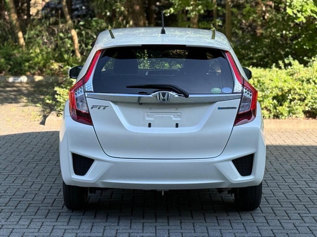 Honda Jazz 2015 Petrol Hybrid | Alloy Wheels | Cruise Control