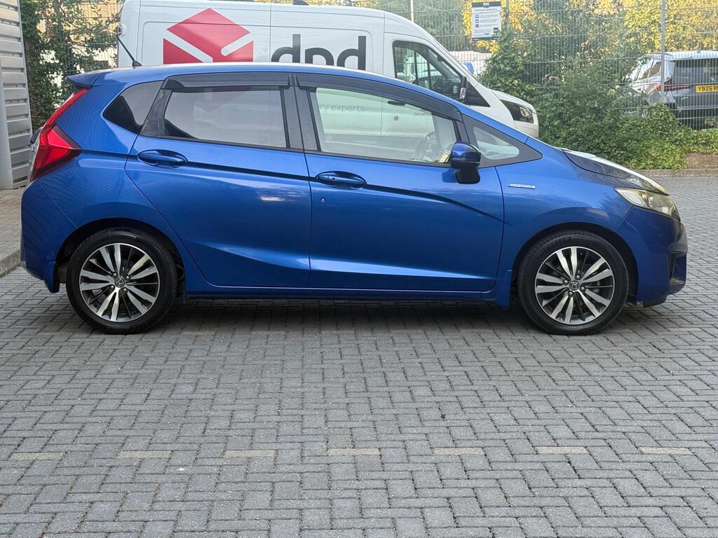 Honda Jazz Petrol Hybrid 2015 | Cruise control