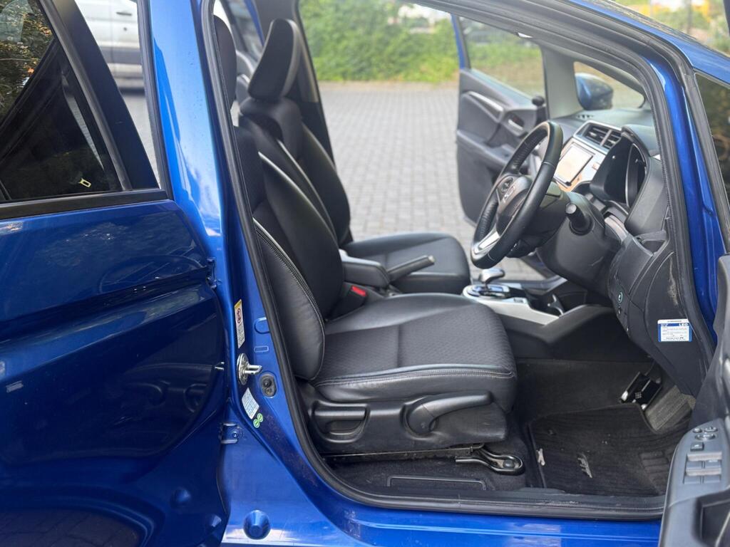 Honda Jazz Petrol Hybrid 2015 | Cruise control