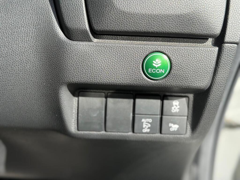 Honda Jazz / Fit Hybrid Petrol 2015 (65) stunning