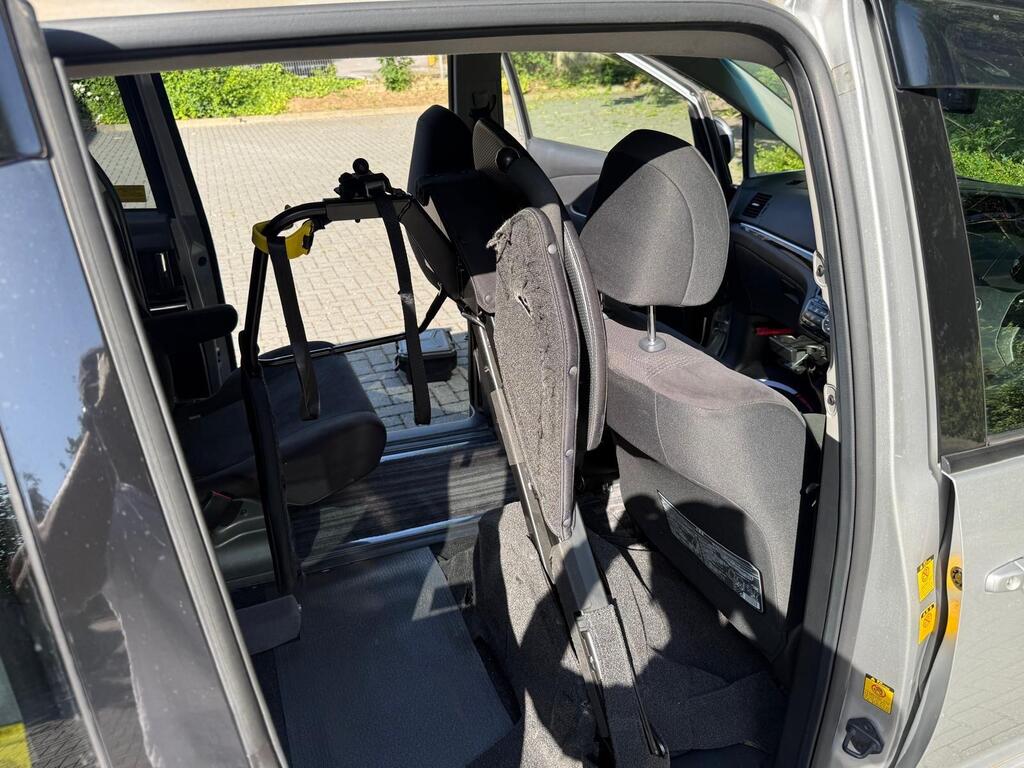 Toyota Estima 2014 Wheelchair Friendly Hand Driving Assist