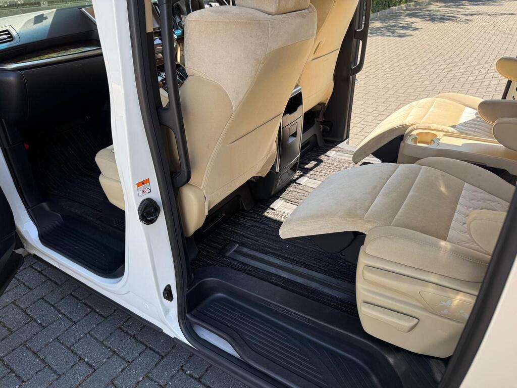 Toyota Alphard Petrol Hybrid 4 Wheel drive 2022