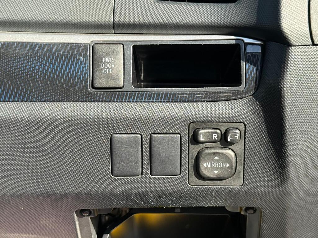 Toyota Estima 2014 Wheelchair Friendly Hand Driving Assist