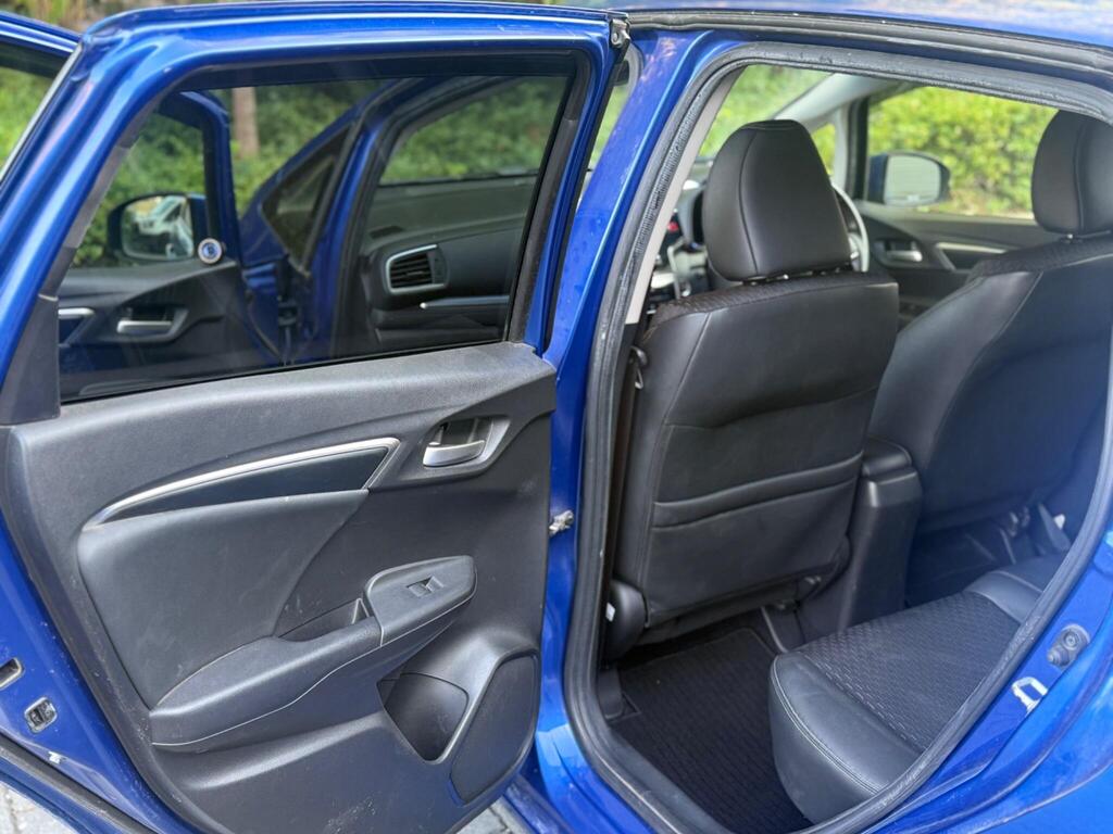 Honda Jazz Petrol Hybrid 2015 | Cruise control