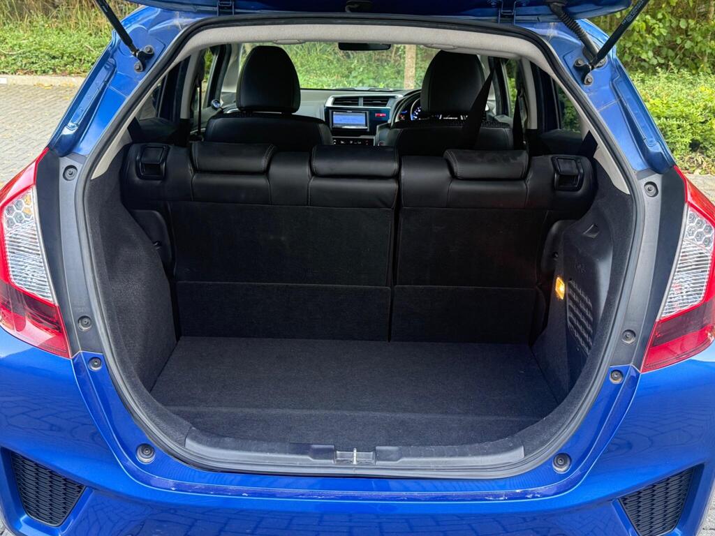 Honda Jazz Petrol Hybrid 2015 | Cruise control