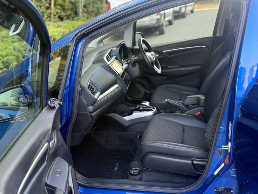 Honda Jazz Petrol Hybrid 2015 | Cruise control